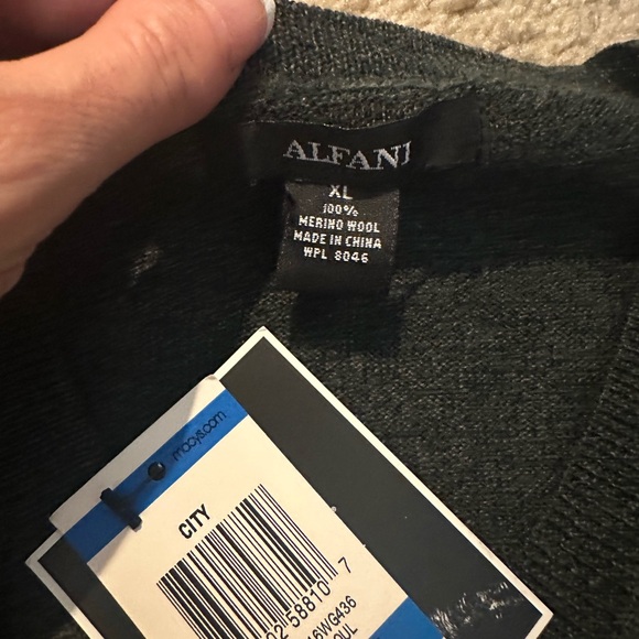 Alfani V-Neck Sweater in Deep Green - Picture 2 of 2